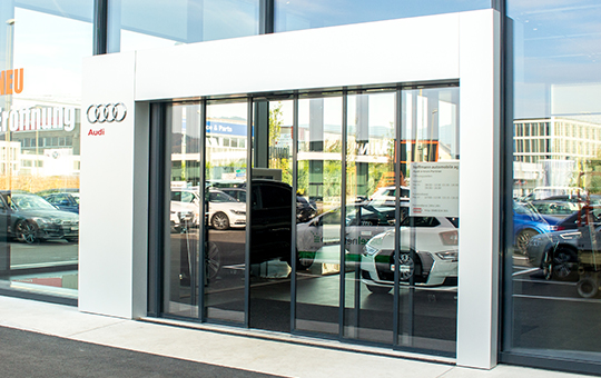 Record TSA20 Telescopic sliding door audi dealership